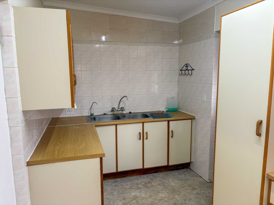 2 Bedroom Property for Sale in Stilbaai Wes Western Cape